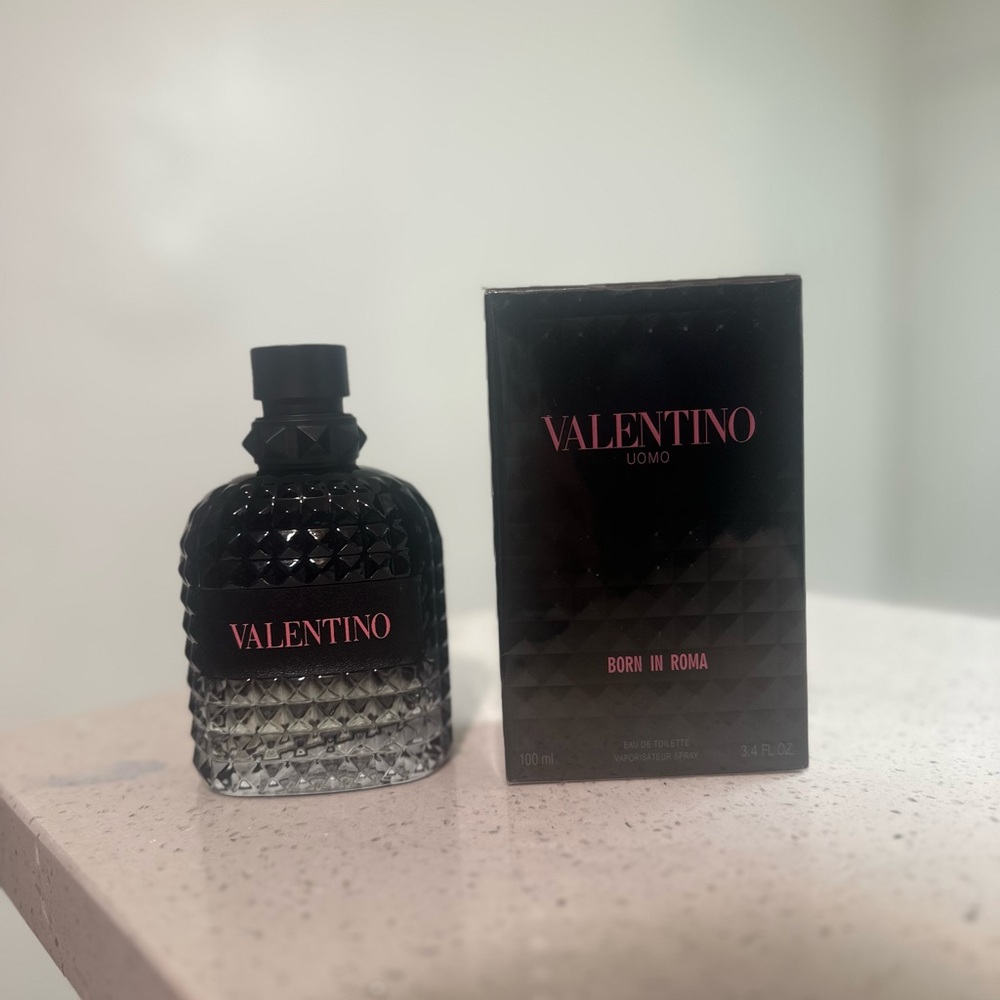 Valentino Uomo Born in Roma